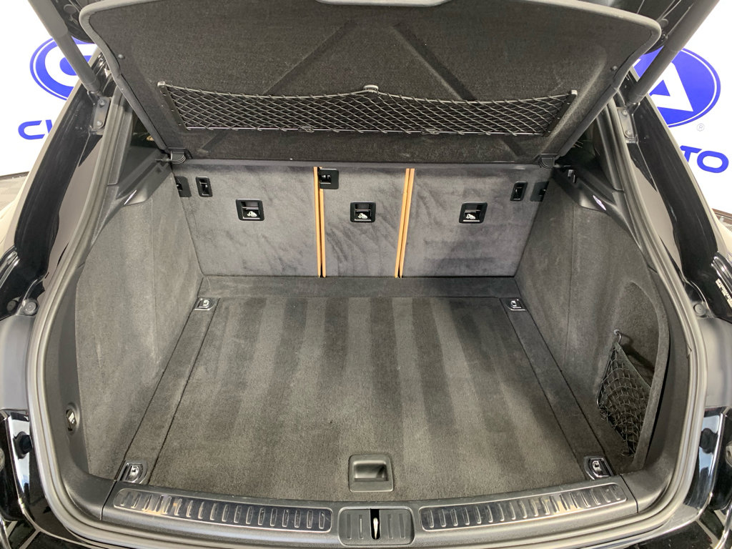 Used 2018 Porsche Macan AWD/4WD image 35