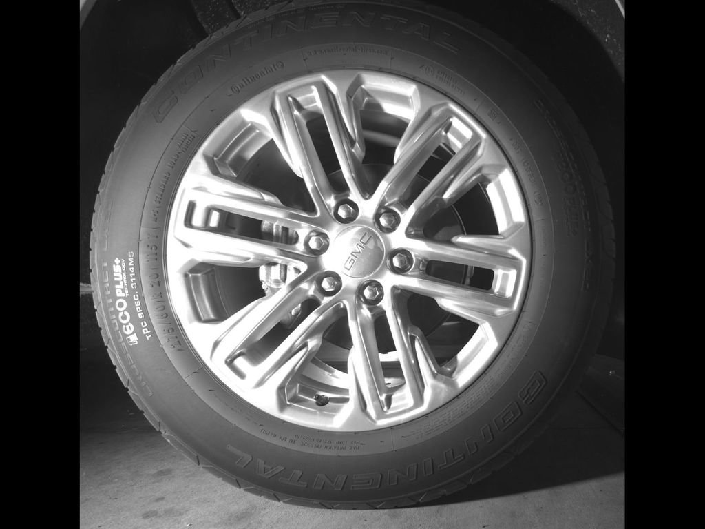 Used 2023 GMC Yukon SLT w/ SLT Premium Package RWD image 11
