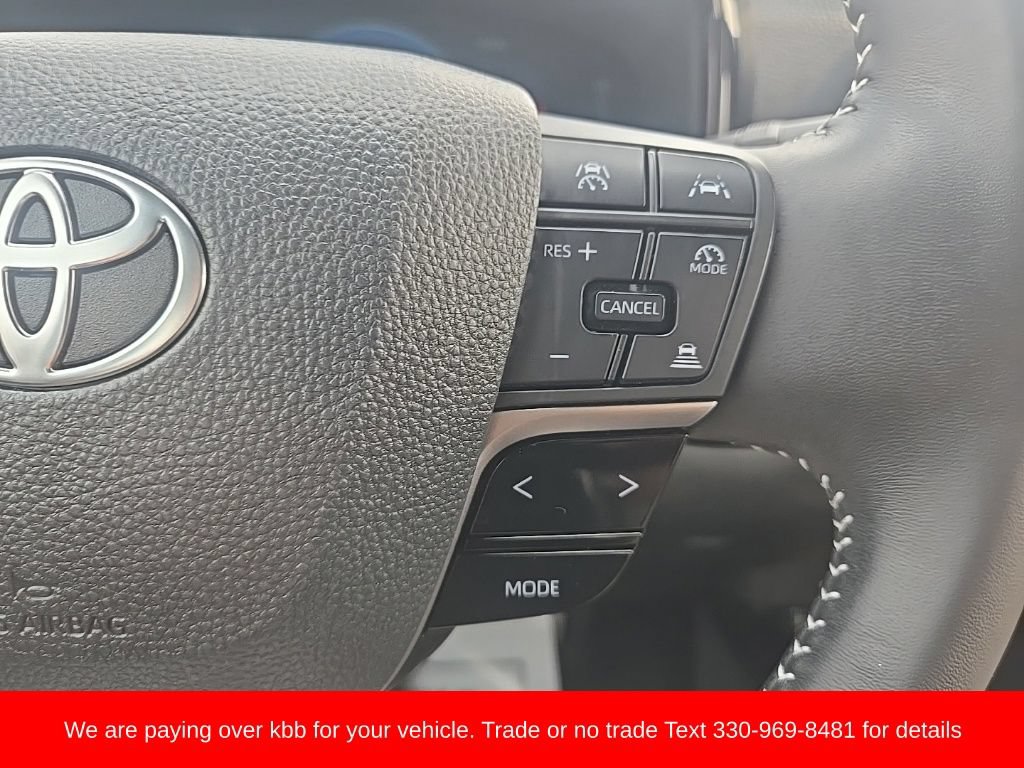 Used 2025 Toyota Camry SE AWD/4WD image 17