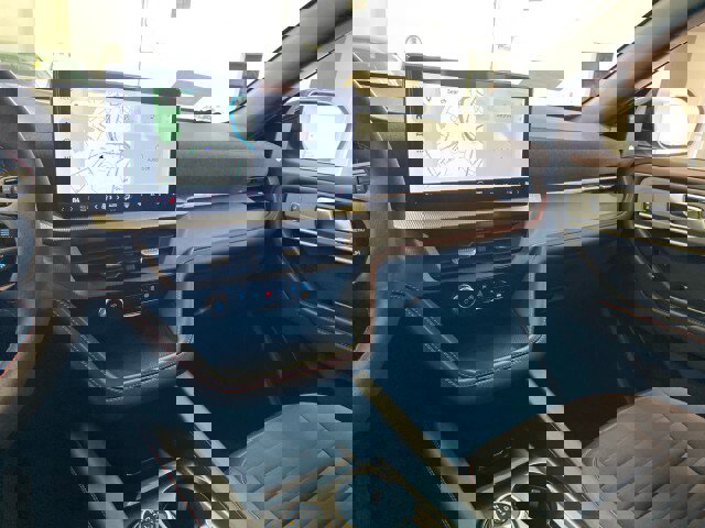 Used 2025 Ford Explorer ST-Line image 13