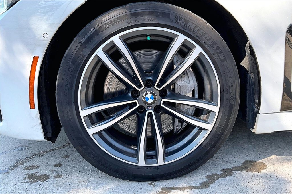 Used 2021 BMW 750i xDrive w/ Executive Package AWD/4WD image 11