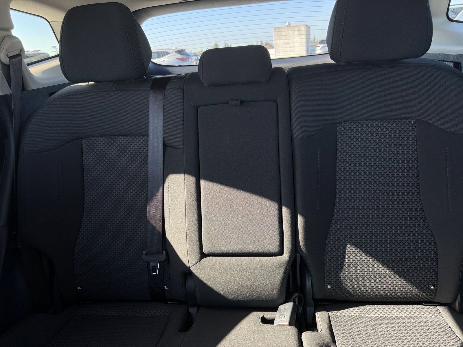 Used 2025 Kia Sportage LX image 37