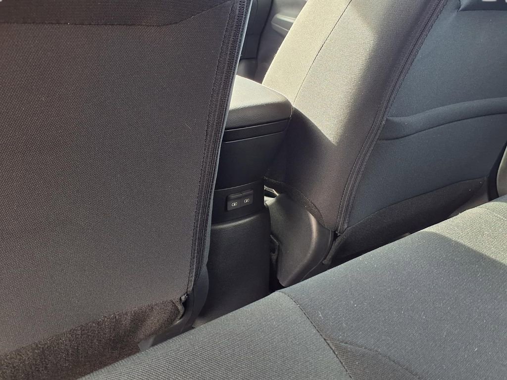 Certified 2025 Nissan Kicks Play S image 23