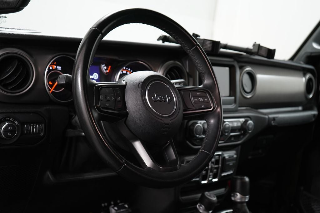 Used 2022 Jeep Gladiator Sport AWD/4WD image 12