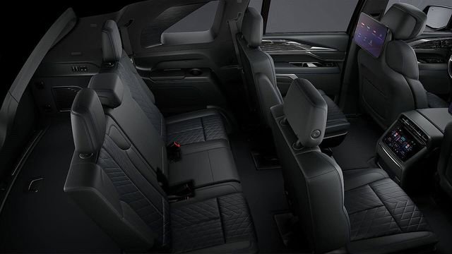 New 2026 Cadillac Escalade IQ Sport 1 w/ LPO, ONYX Package image 37