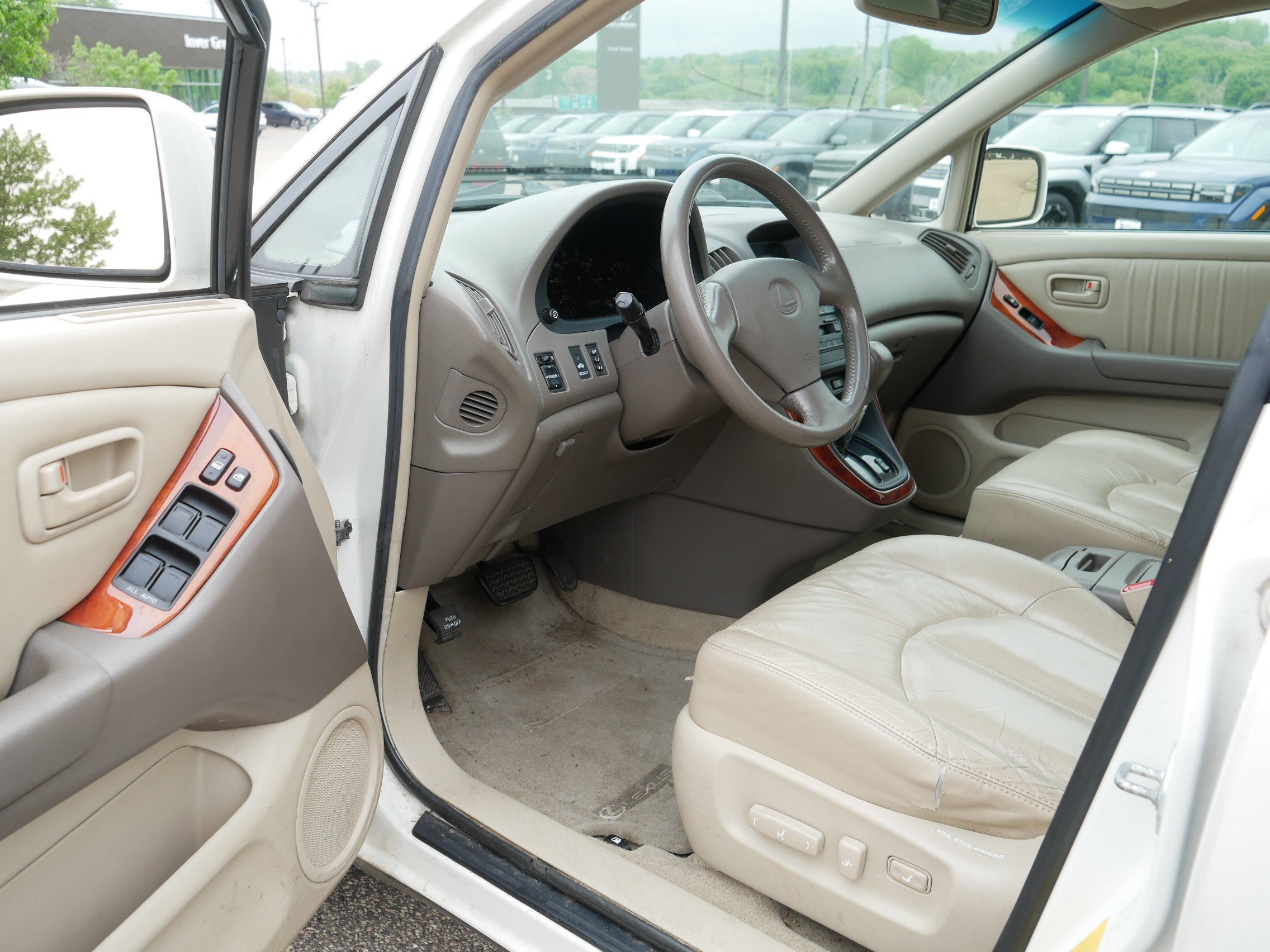 Used 2000 Lexus RX 300 4WD image 11