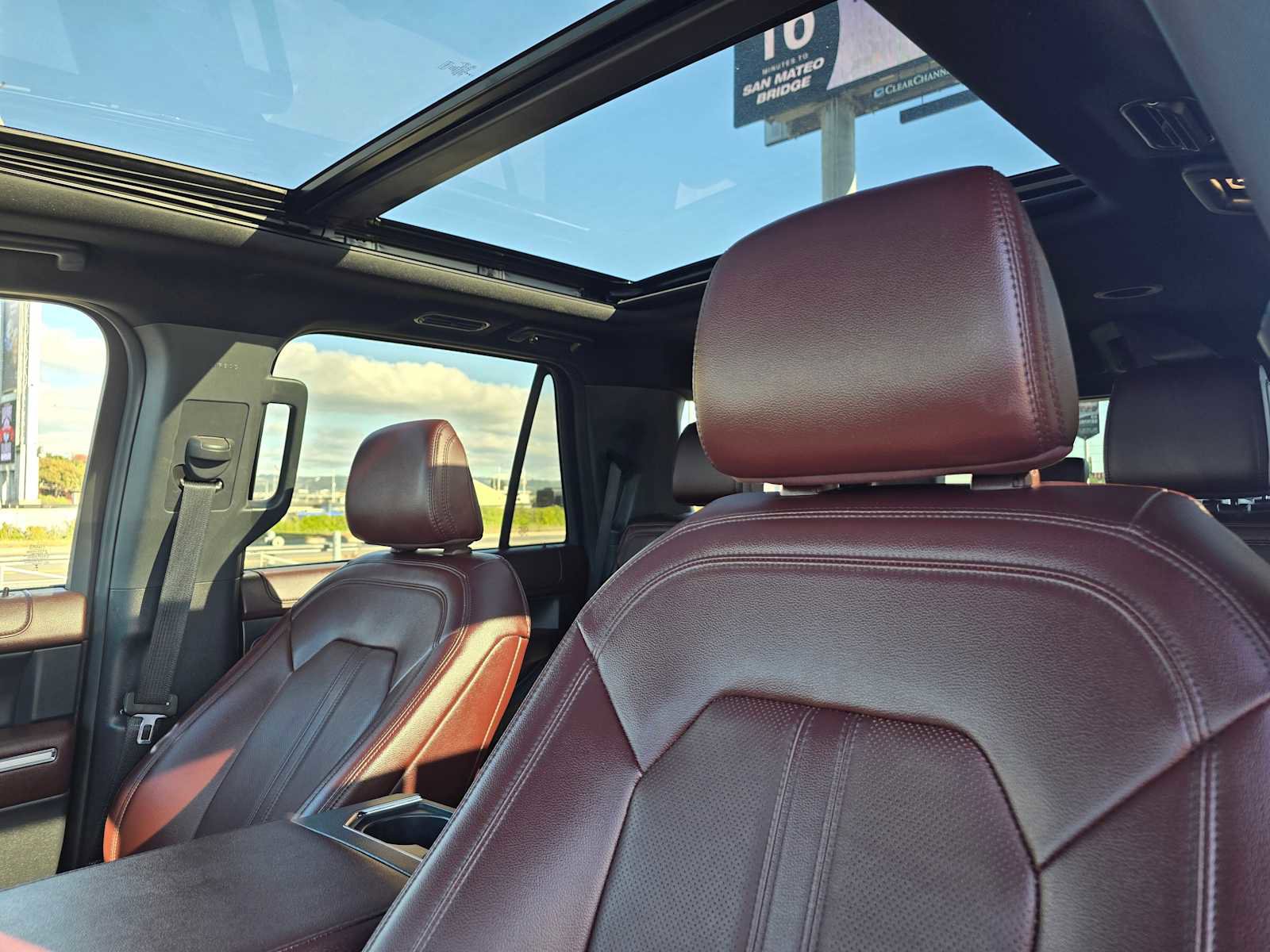 Used 2024 Ford Expedition Limited image 23