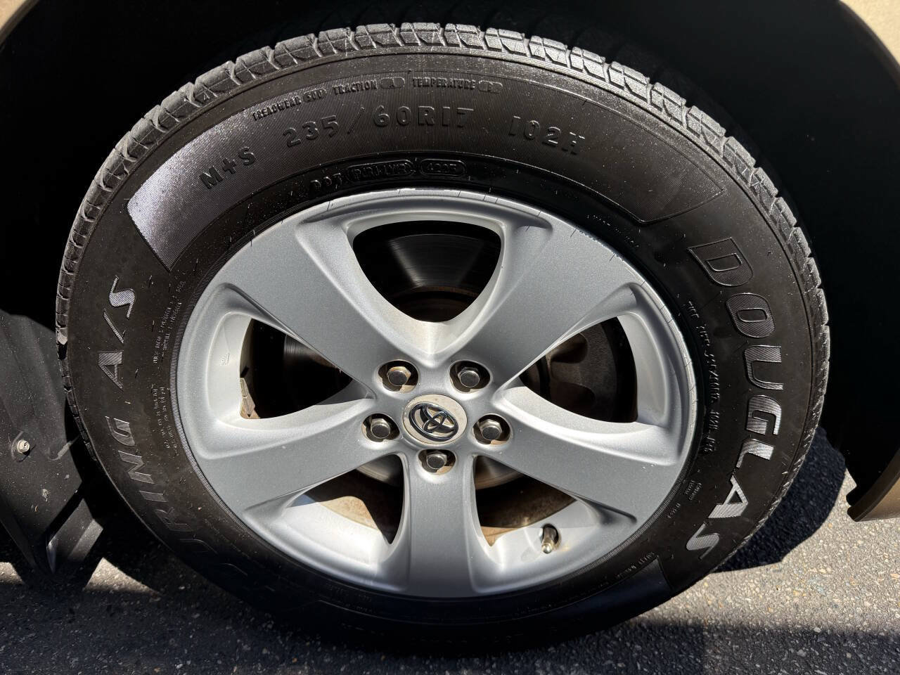 Used 2012 Toyota Sienna LE FWD image 18