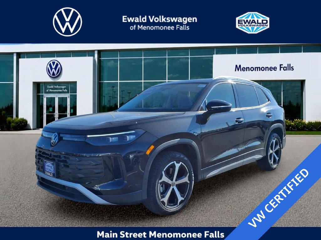 Used 2026 Volkswagen Tiguan SE AWD/4WD image 3