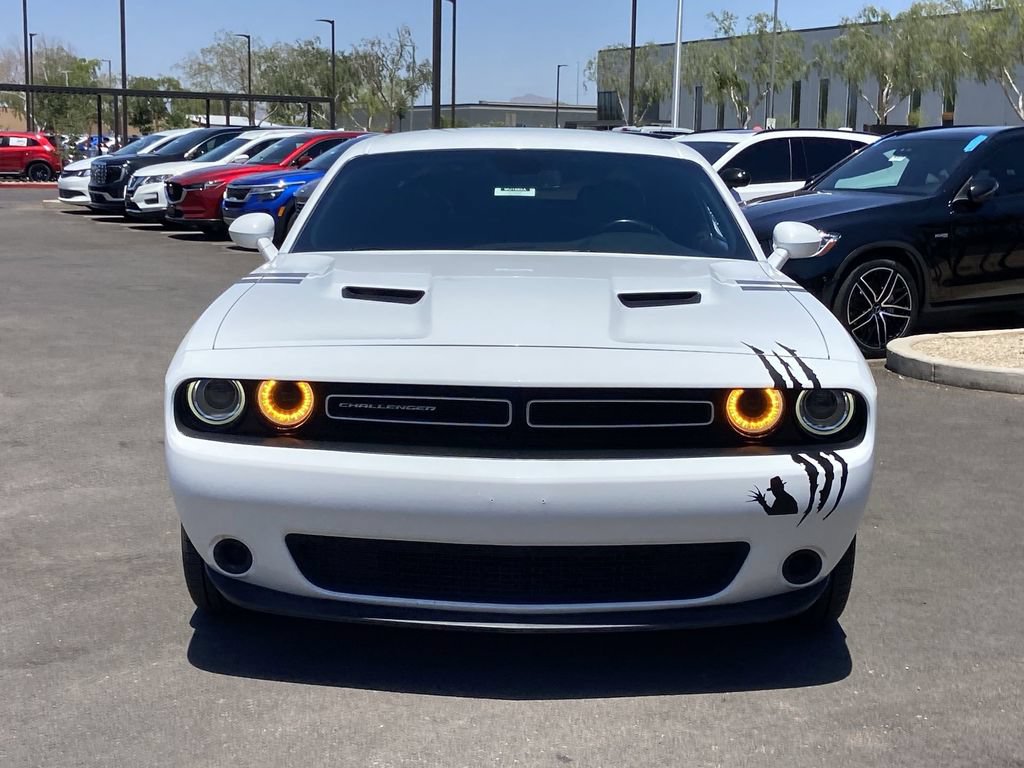 Used 2019 Dodge Challenger SXT RWD image 3
