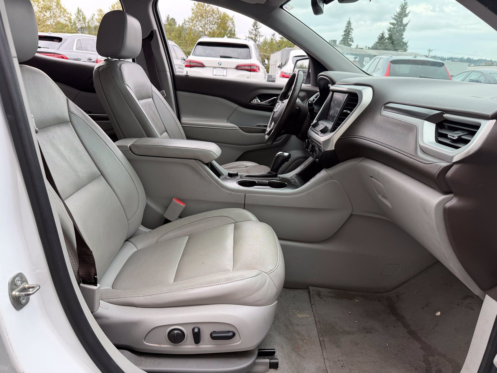 Used 2018 GMC Acadia SLT AWD/4WD image 23
