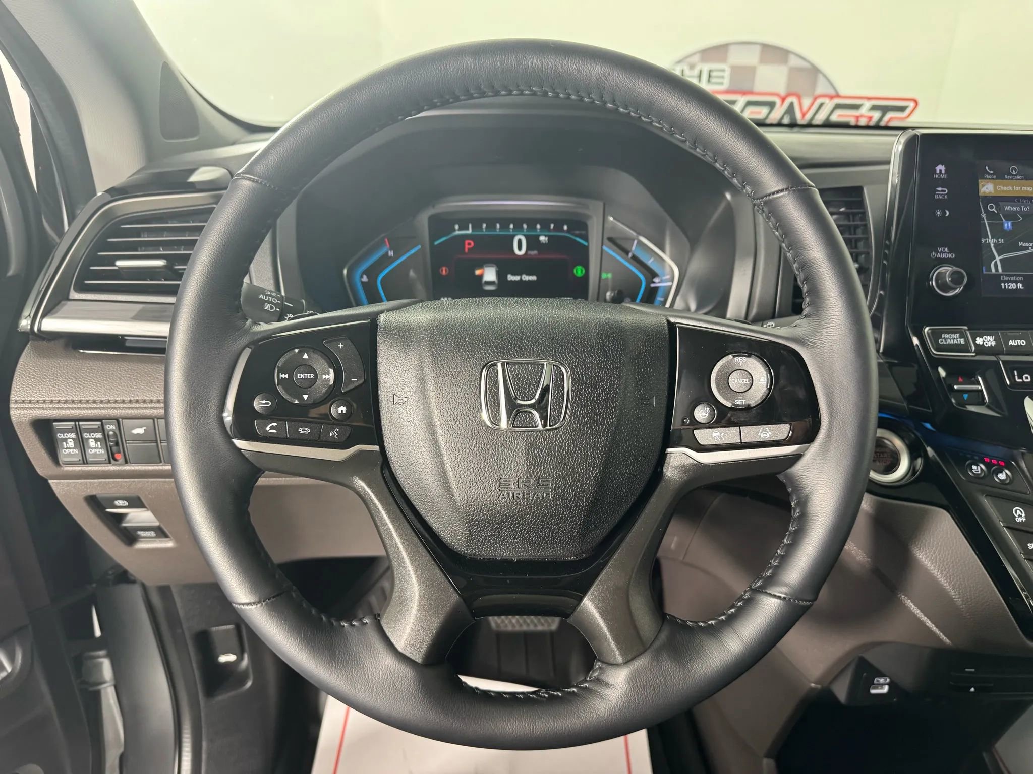 Used 2024 Honda Odyssey Elite image 13