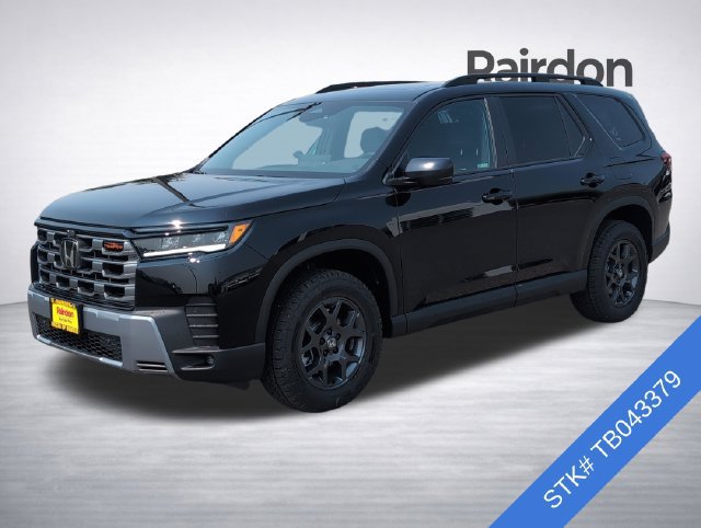 Certified 2026 Honda Pilot TrailSport image 3