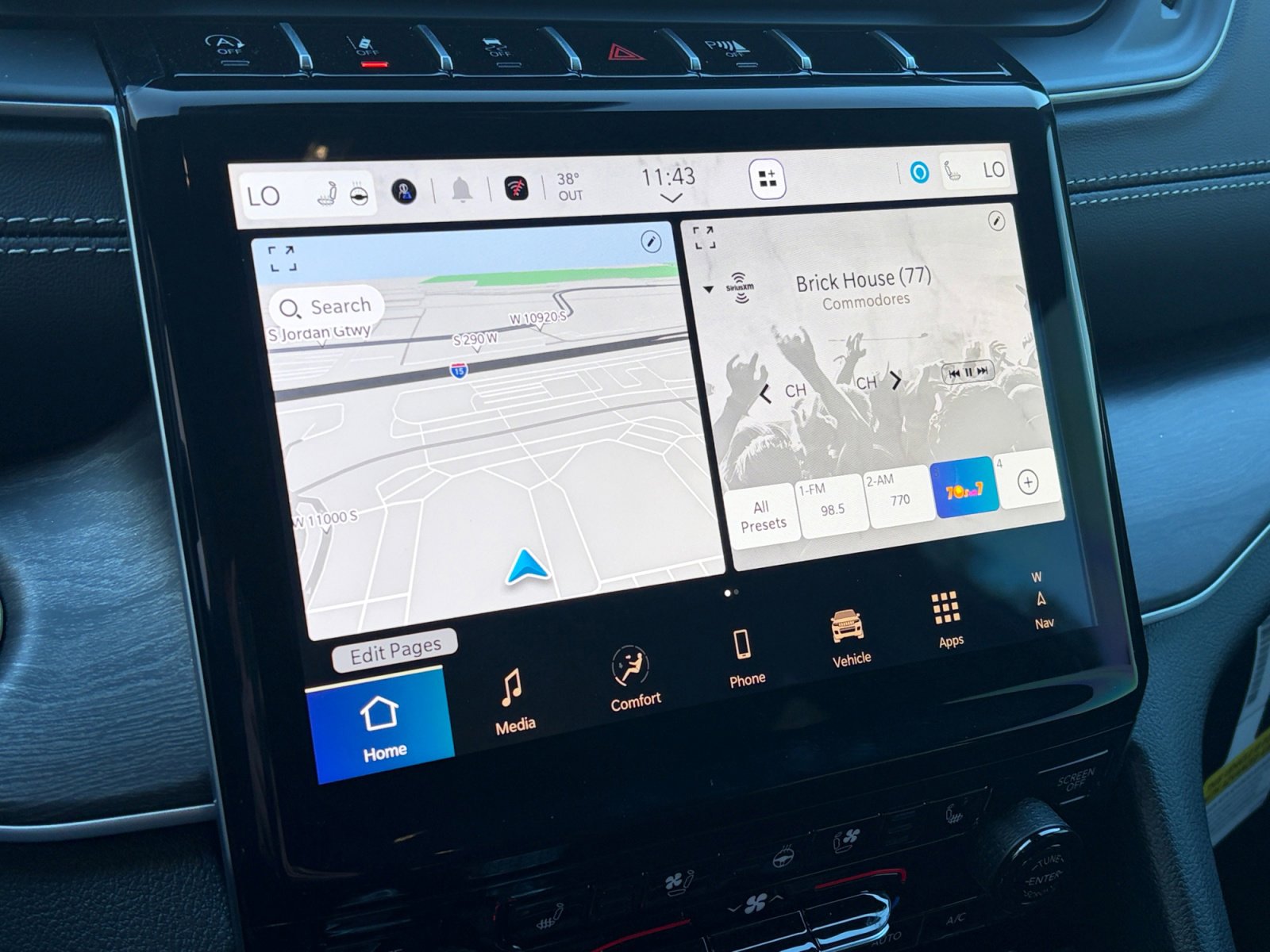 New 2025 Jeep Grand Cherokee Limited w/ Luxury Tech Group II image 21