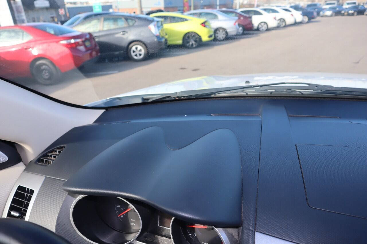 Used 2008 Mitsubishi Outlander SE image 50