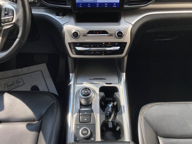 Certified 2020 Ford Explorer XLT w/ Equipment Group 202A AWD/4WD image 22