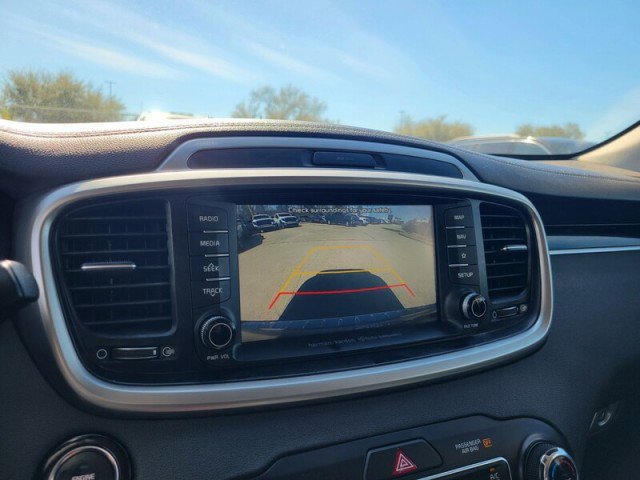 Used 2019 Kia Sorento SX image 22
