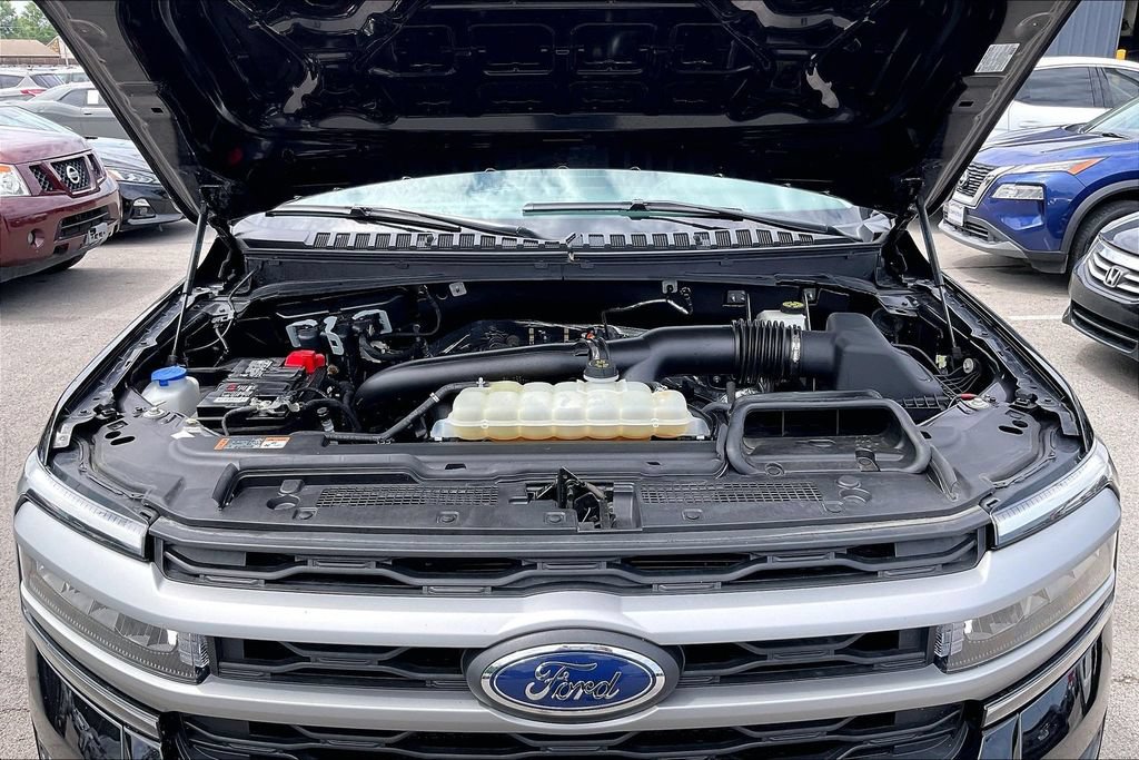 Used 2024 Ford Expedition XLT RWD image 13