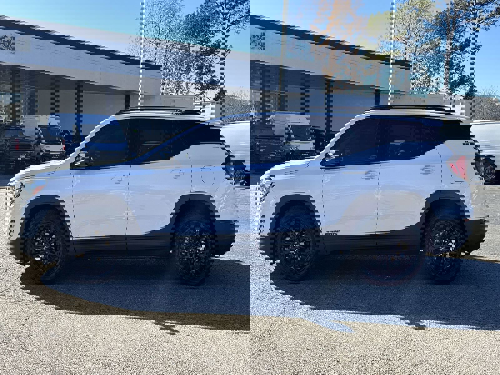 Used 2021 GMC Terrain SLE w/ Driver Convenience Package image 7