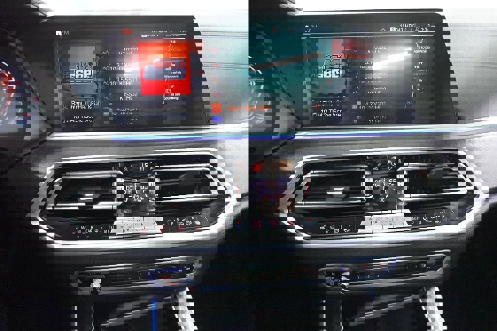 Used 2022 BMW X5 xDrive40i w/ Climate Comfort Package image 18