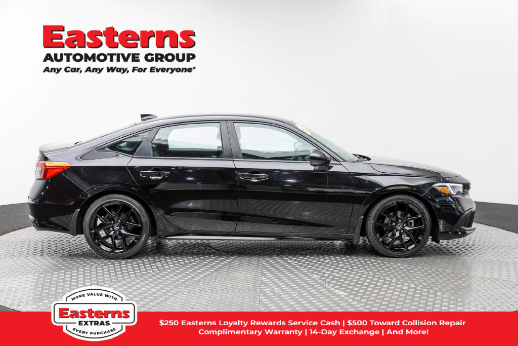 Used 2023 Honda Civic Sport image 5