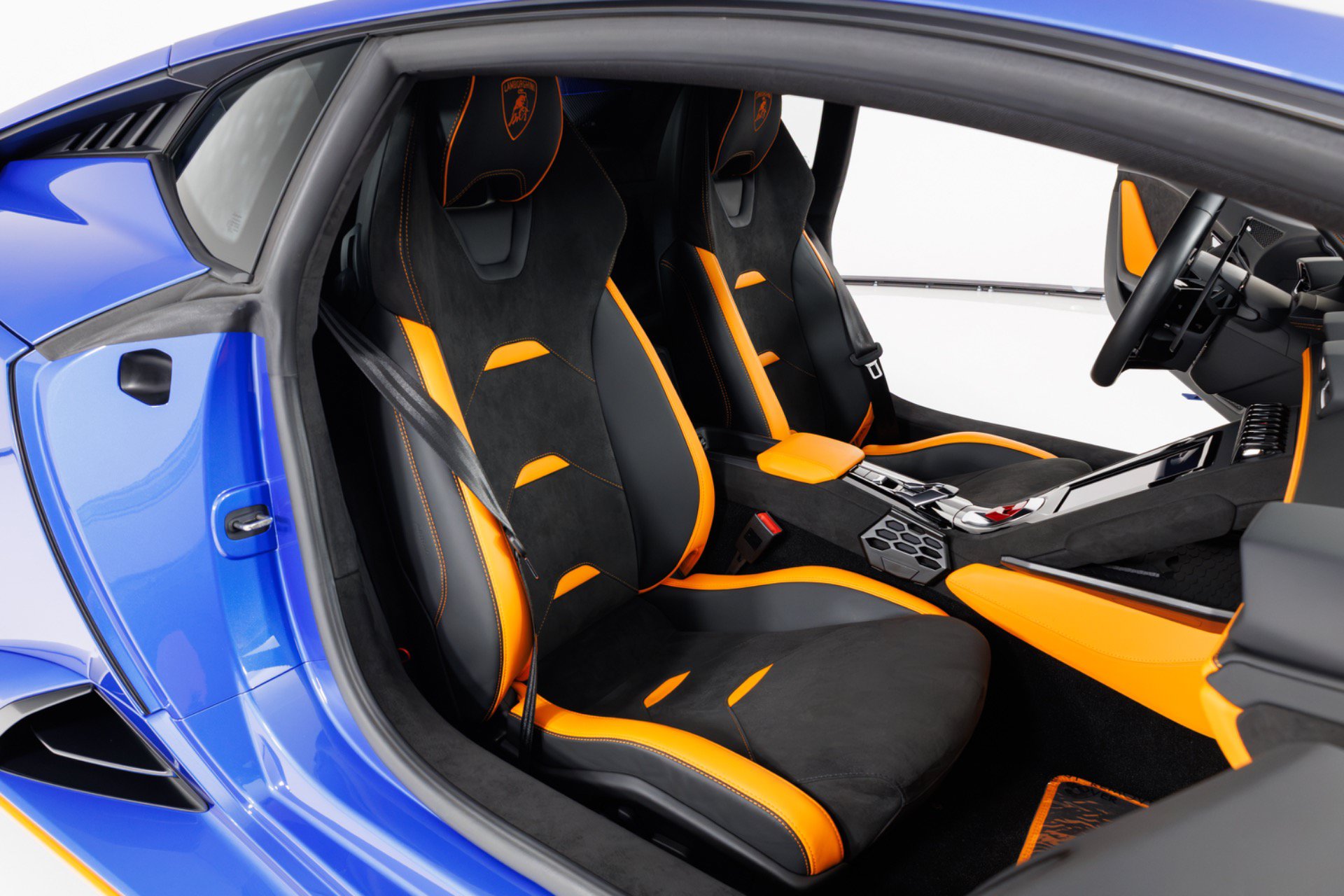 Used 2023 Lamborghini Huracan Tecnica RWD image 38