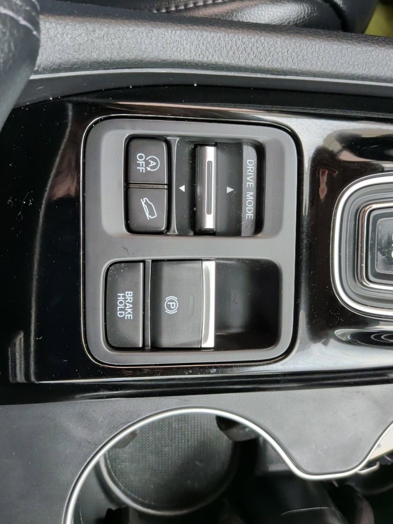 Certified 2023 Honda Pilot Touring image 20