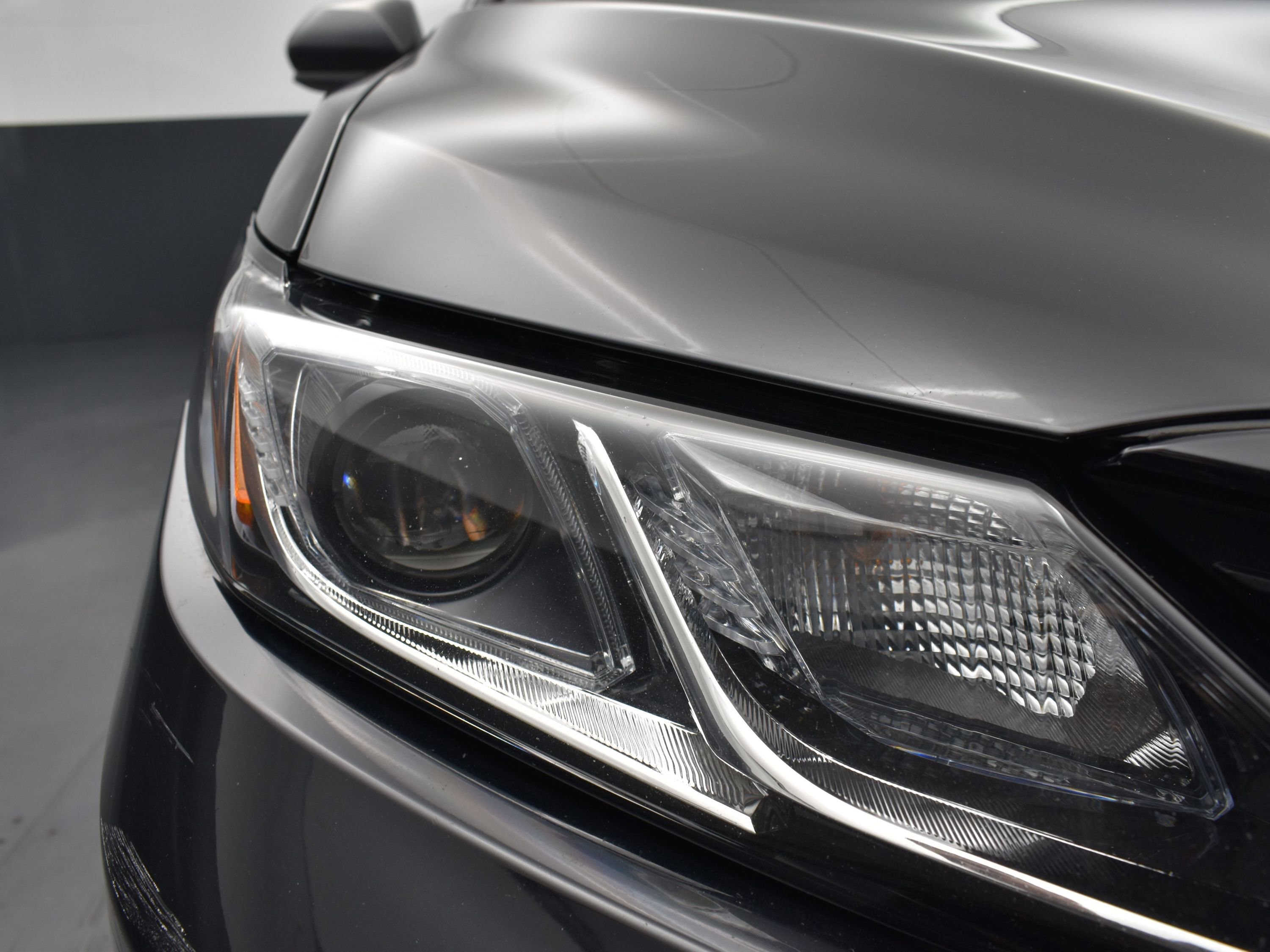 Used 2021 Toyota Camry LE FWD image 6