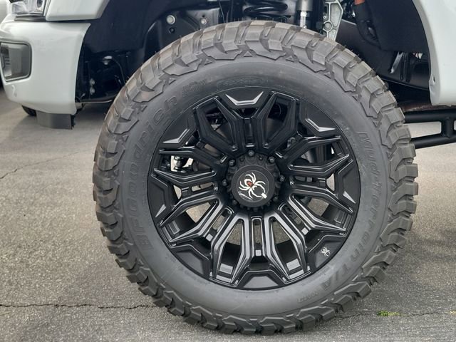 New 2026 Ford F250 Lariat w/ Black Appearance Package image 35