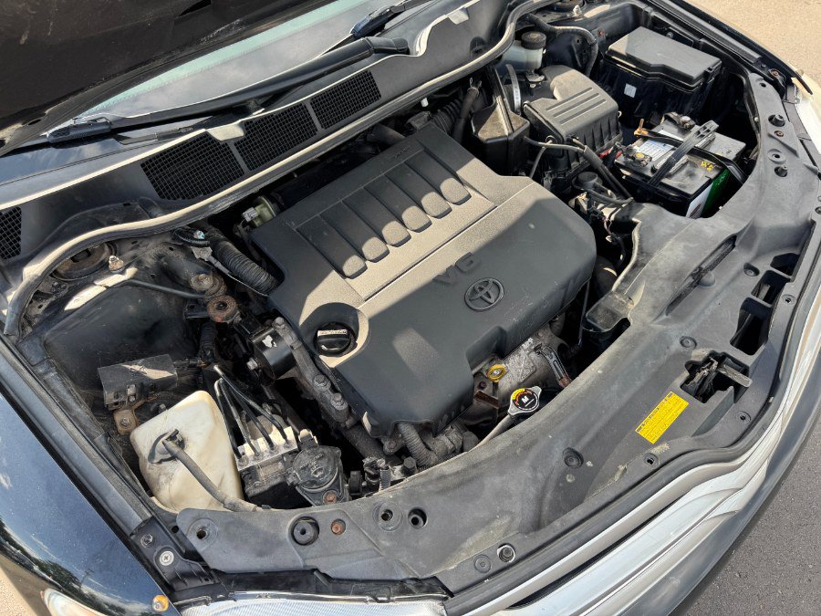 Used 2013 Toyota Venza LE AWD/4WD image 25