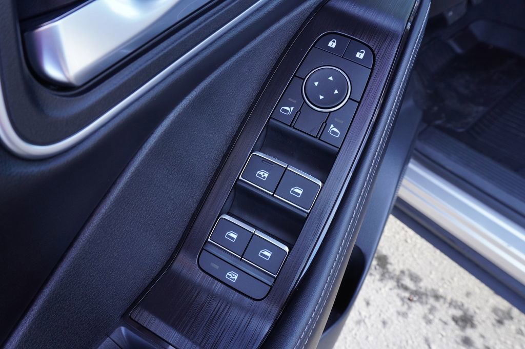 Certified 2025 Nissan Rogue Platinum image 16