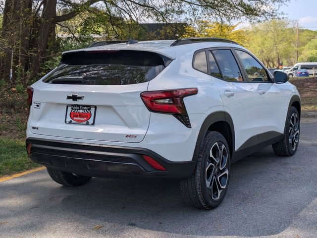 New 2026 Chevrolet Trax RS w/ Sunroof Package FWD image 2
