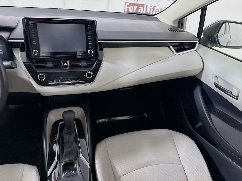 Certified 2022 Toyota Corolla LE image 25