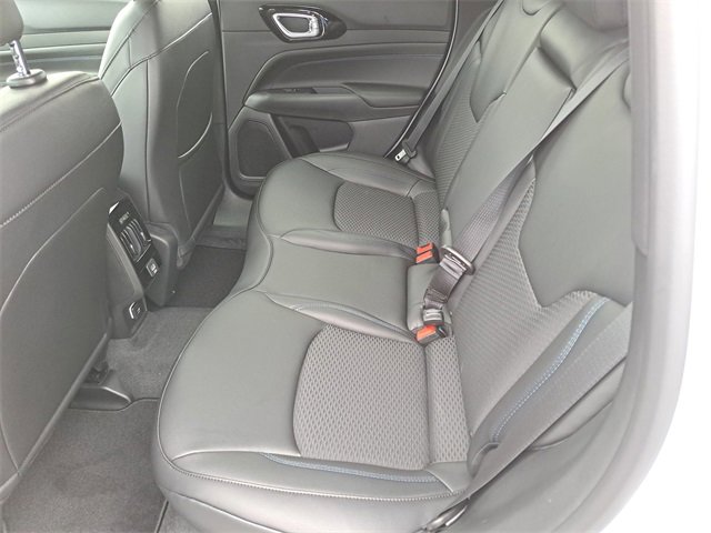 New 2026 Jeep Compass Latitude image 9