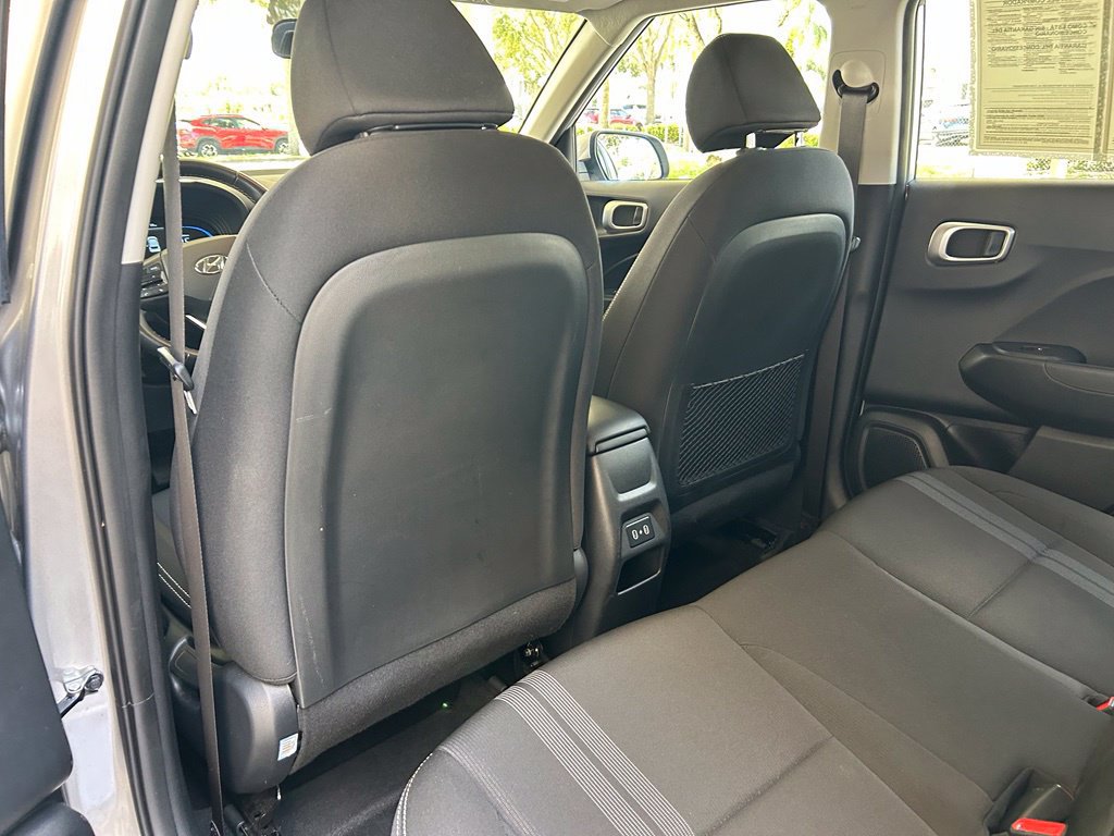 Used 2026 Hyundai Venue SEL FWD image 32