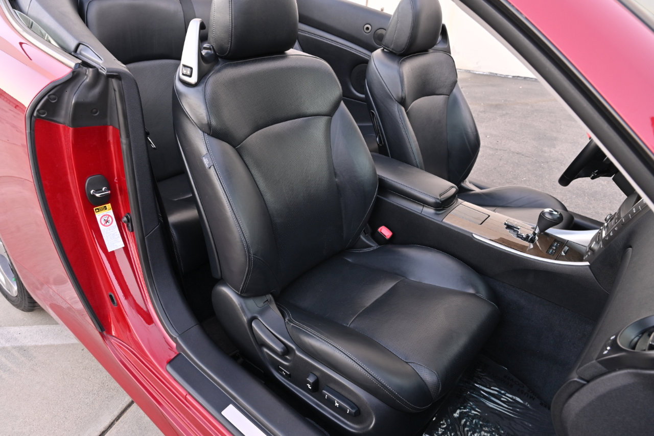 Used 2010 Lexus IS 250C RWD image 18