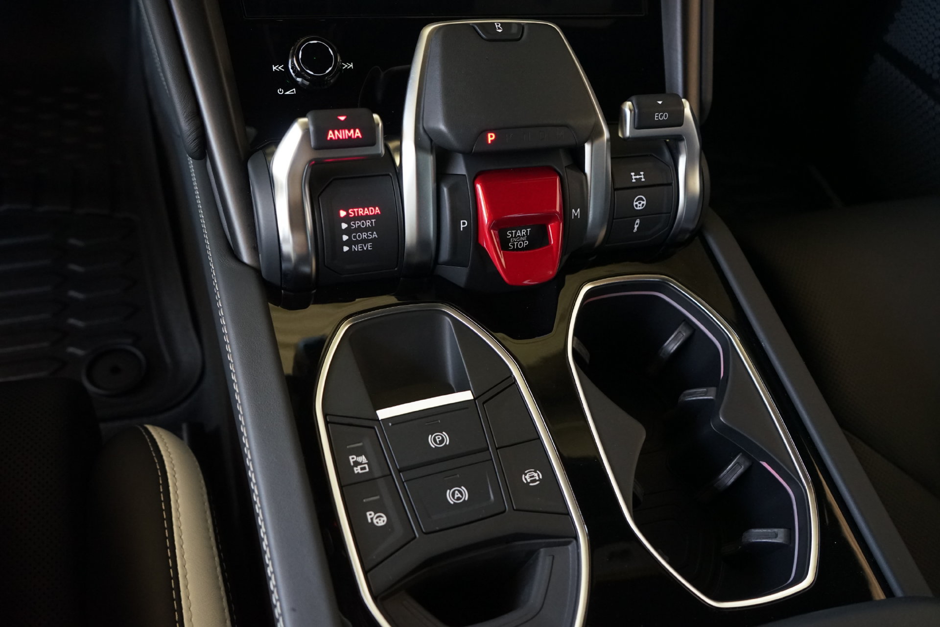 Used 2023 Lamborghini Urus S AWD/4WD image 19