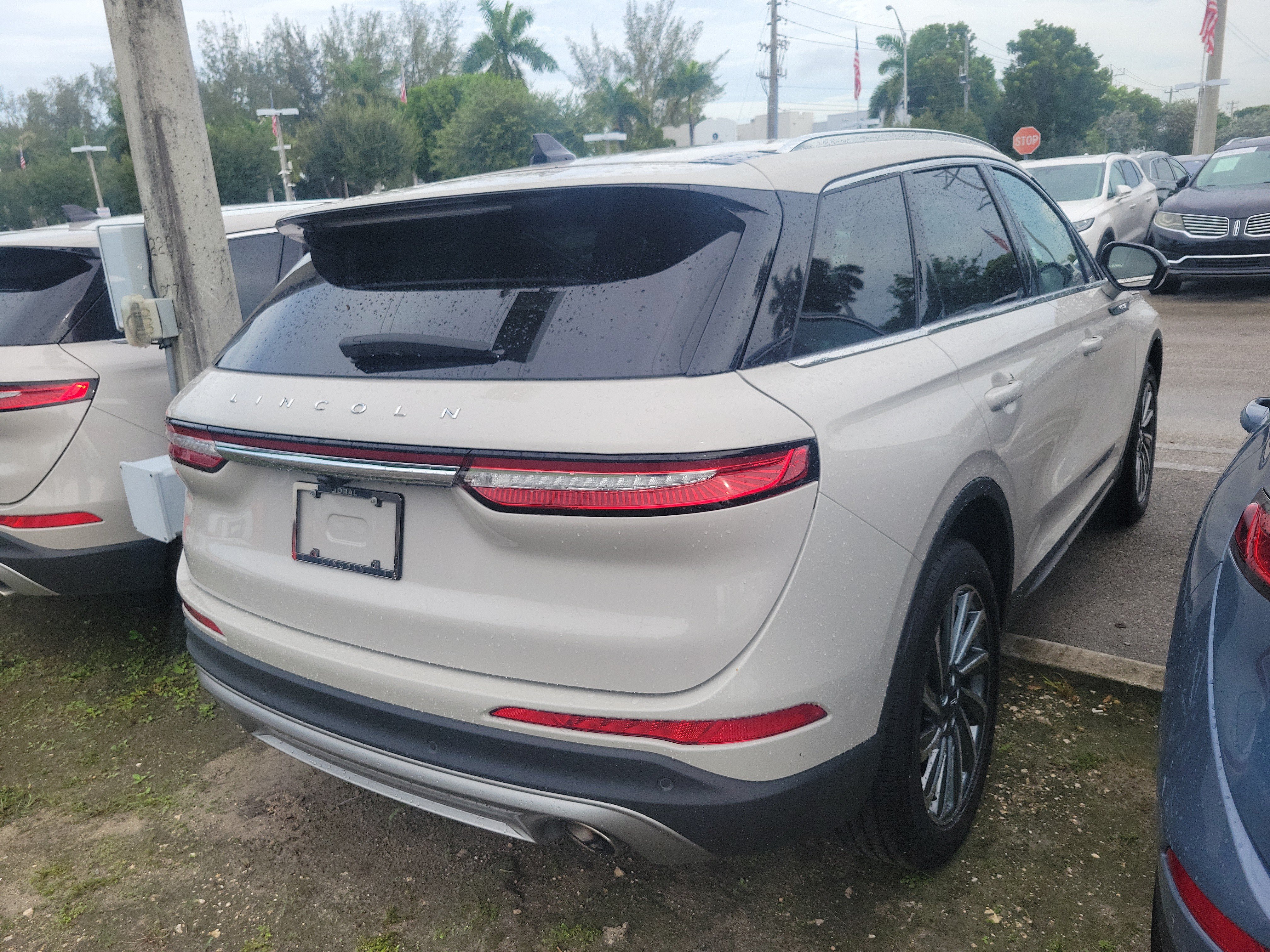 Certified 2024 Lincoln Corsair Reserve FWD image 4