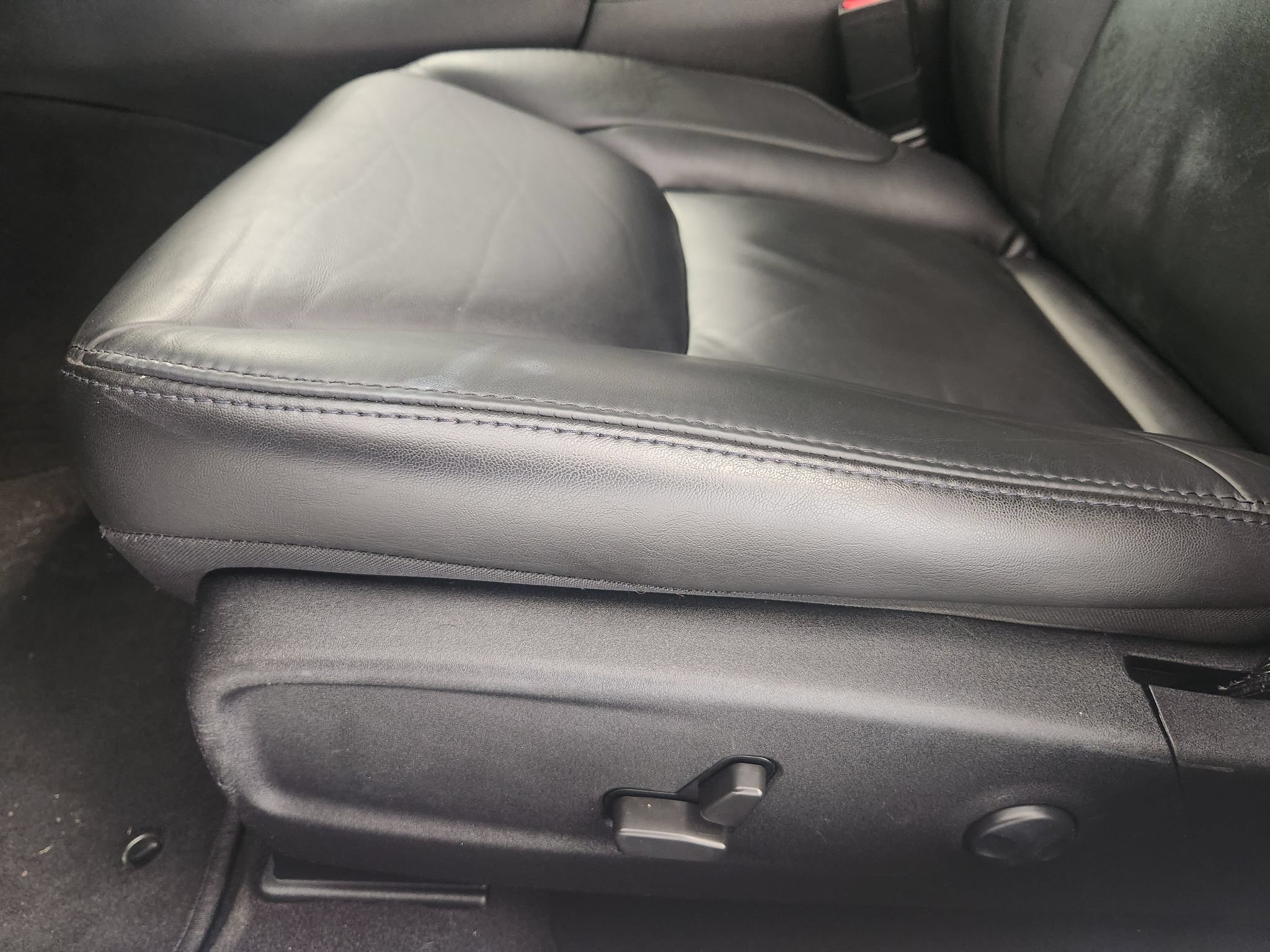 Used 2022 Chrysler 300 Touring L RWD image 23