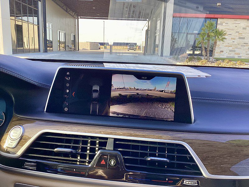 Used 2018 BMW 740i image 12