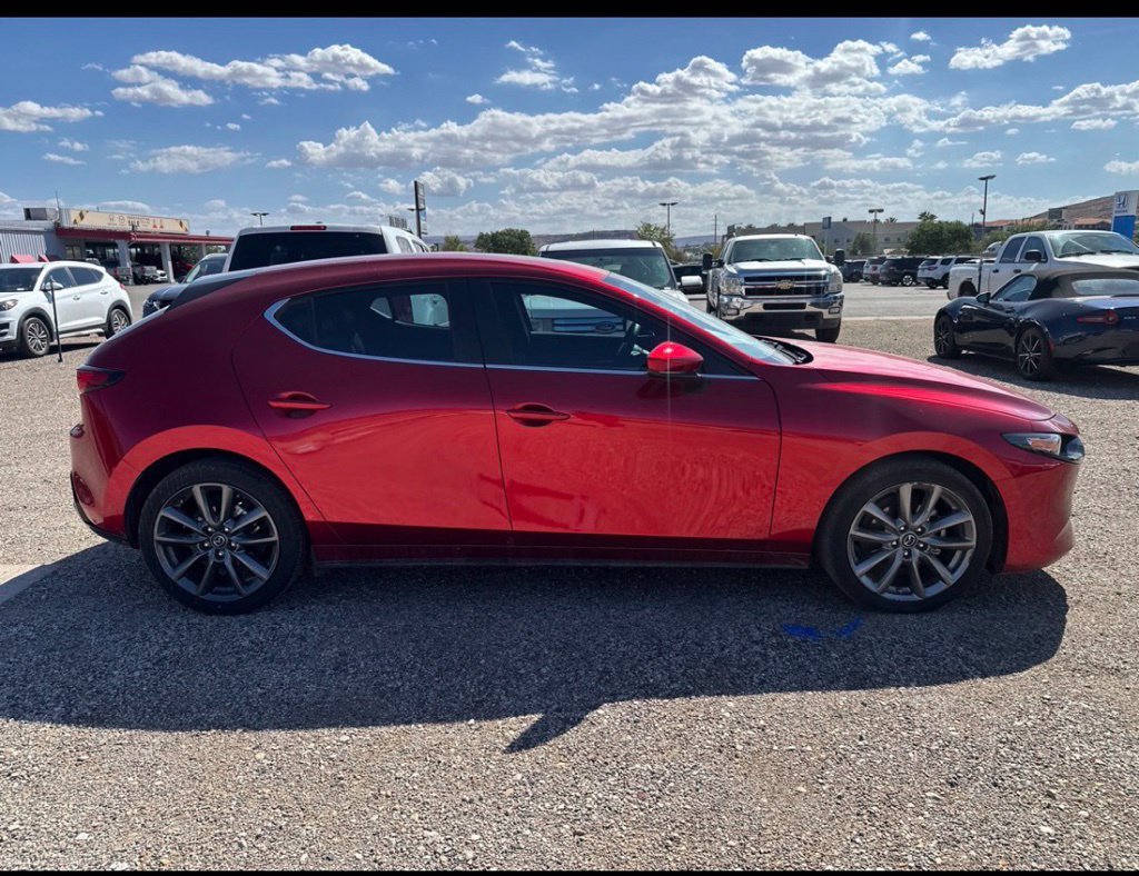 Used 2024 MAZDA MAZDA3 s FWD image 3