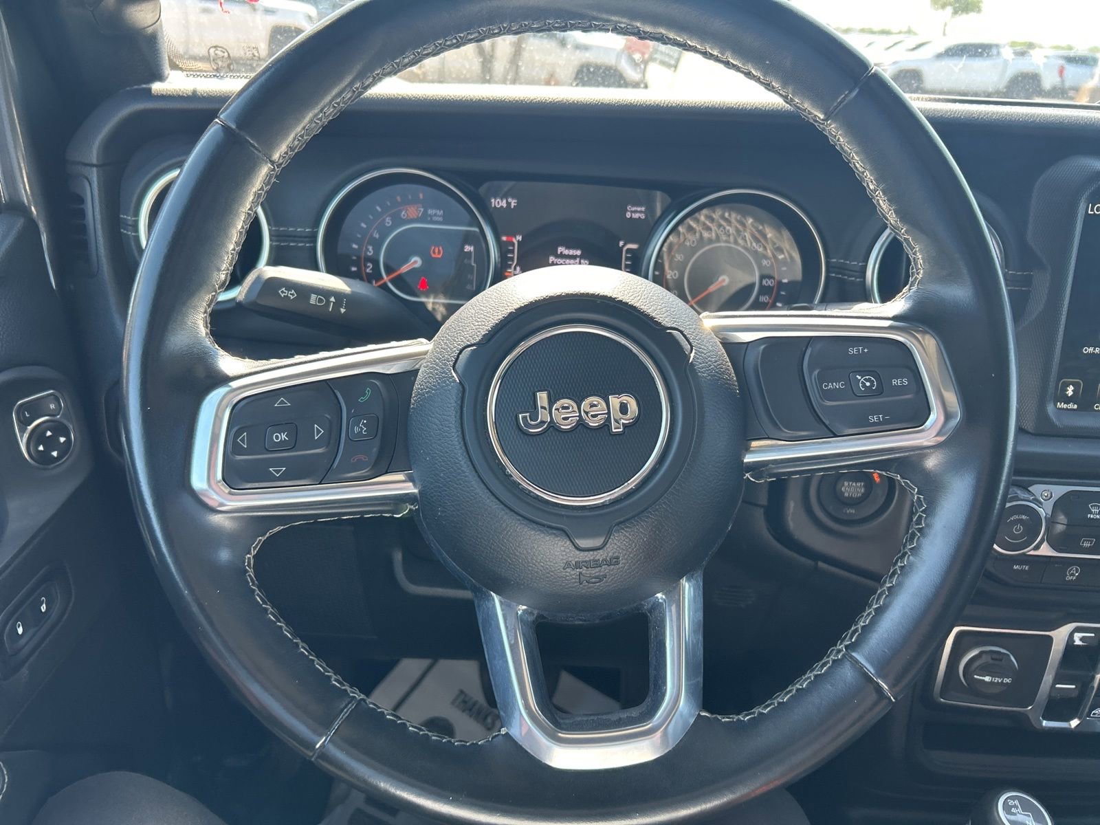 Used 2022 Jeep Wrangler Unlimited Sahara AWD/4WD image 14