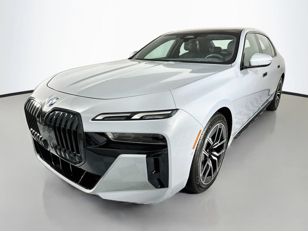 Used 2023 BMW 740i w/ Parking Assistance Package RWD image 1