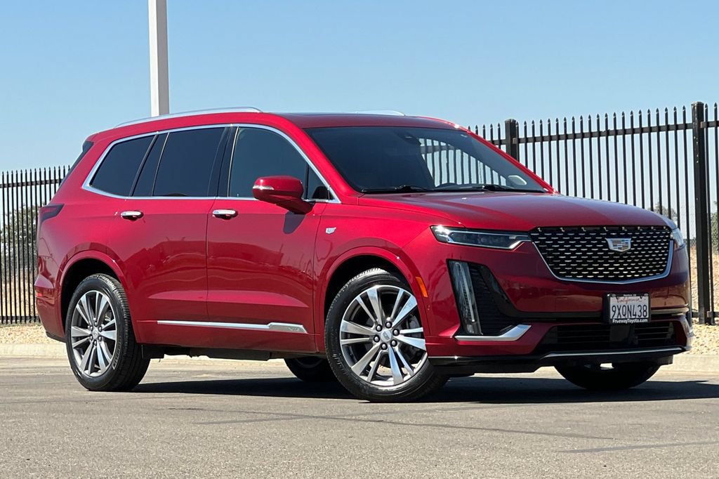 Used 2020 Cadillac XT6 Premium Luxury w/ Platinum Package AWD/4WD image 2