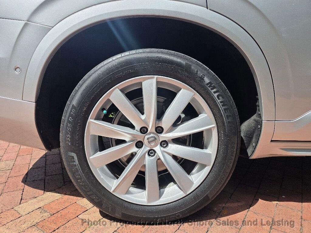 Used 2016 Volvo XC90 T6 Momentum w/ Momentum Plus Package AWD/4WD image 16