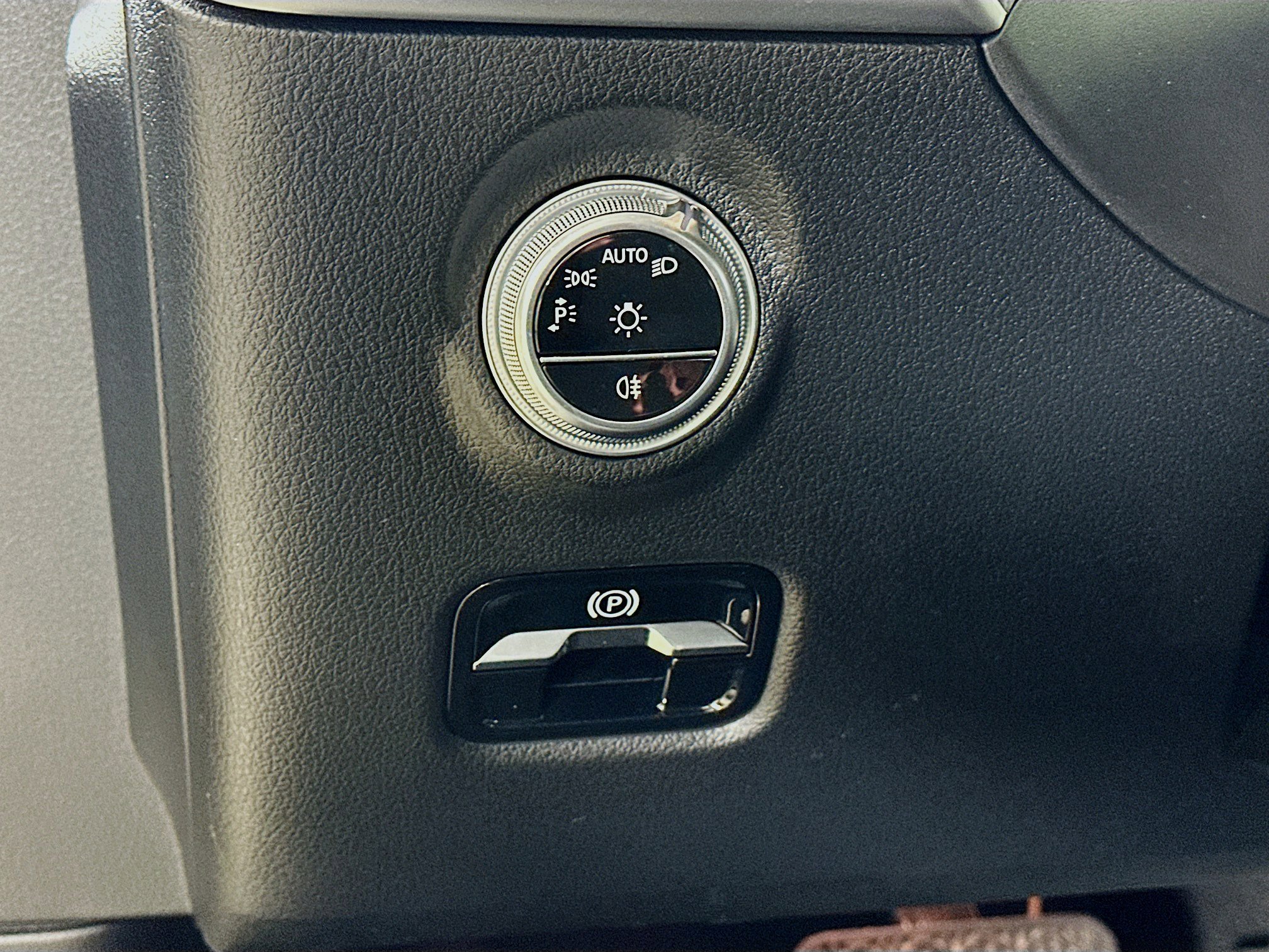 Certified 2022 Mercedes-Benz C 300 4MATIC Sedan image 10