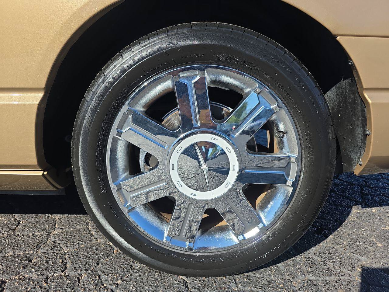 Used 2005 Ford Thunderbird RWD image 31