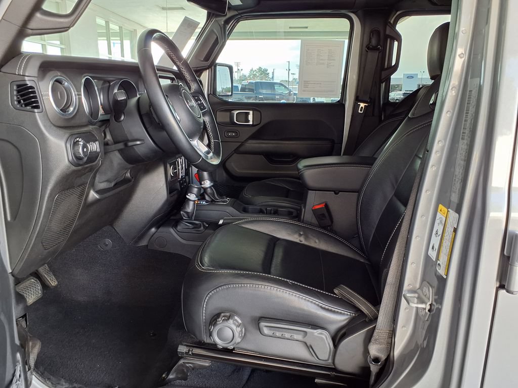 Used 2019 Jeep Wrangler Unlimited Sahara AWD/4WD image 20