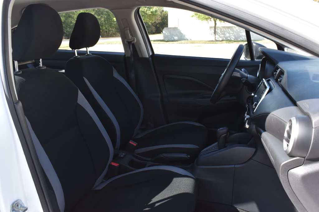 Used 2025 Nissan Versa S FWD image 10