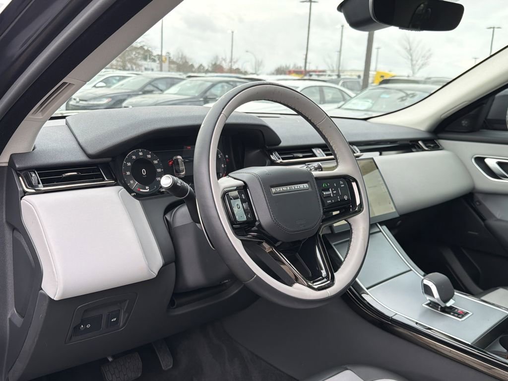 Used 2025 Land Rover Range Rover Velar S image 10